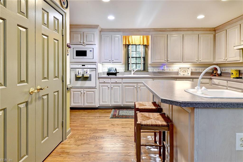 100 Doral Property Photo 12