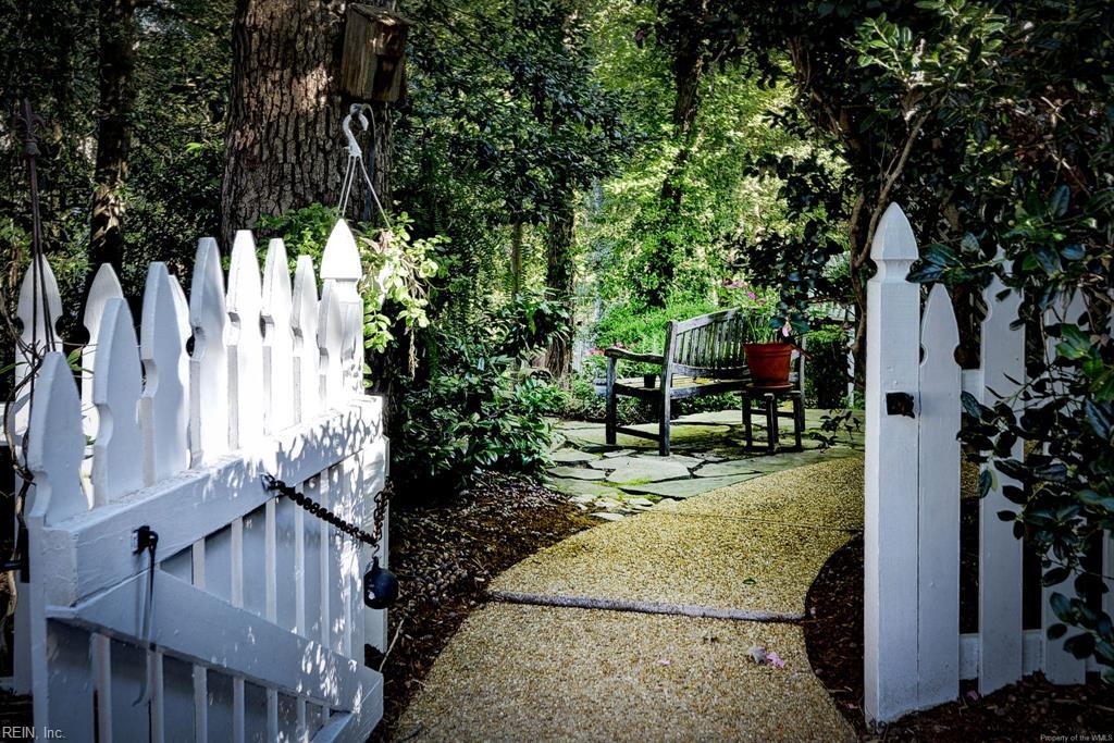 100 Doral Property Photo 42