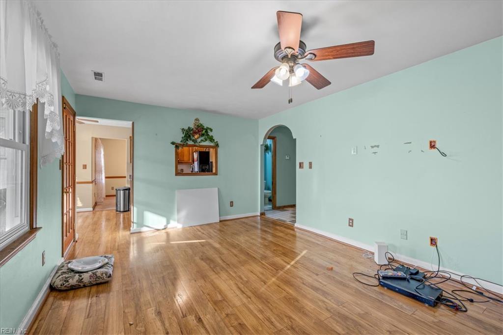 1005 Melton Ct Property Photo 7