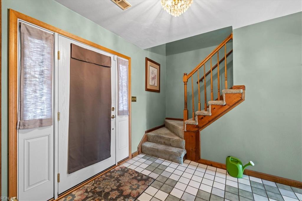 1005 Melton Ct Property Photo 21