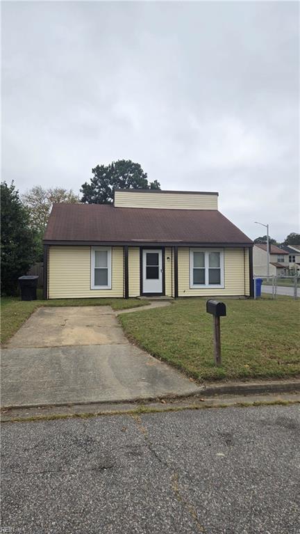 3841 Peachtree Ln E Property Photo 1