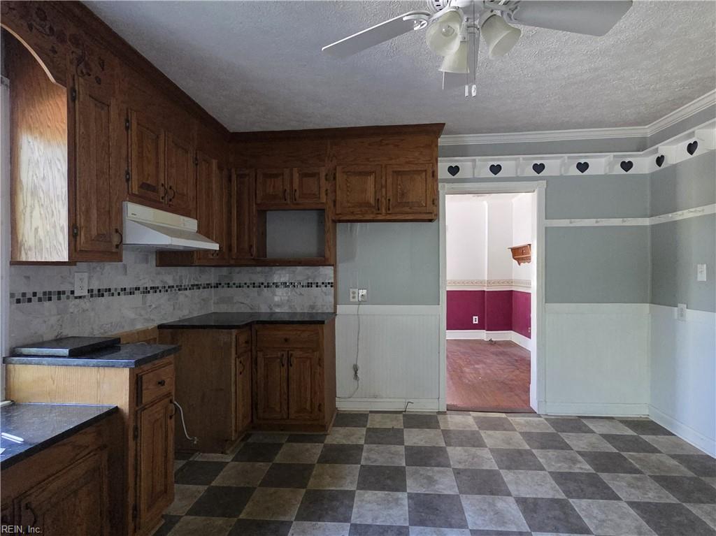 900 E Pembroke Ave Property Photo 14