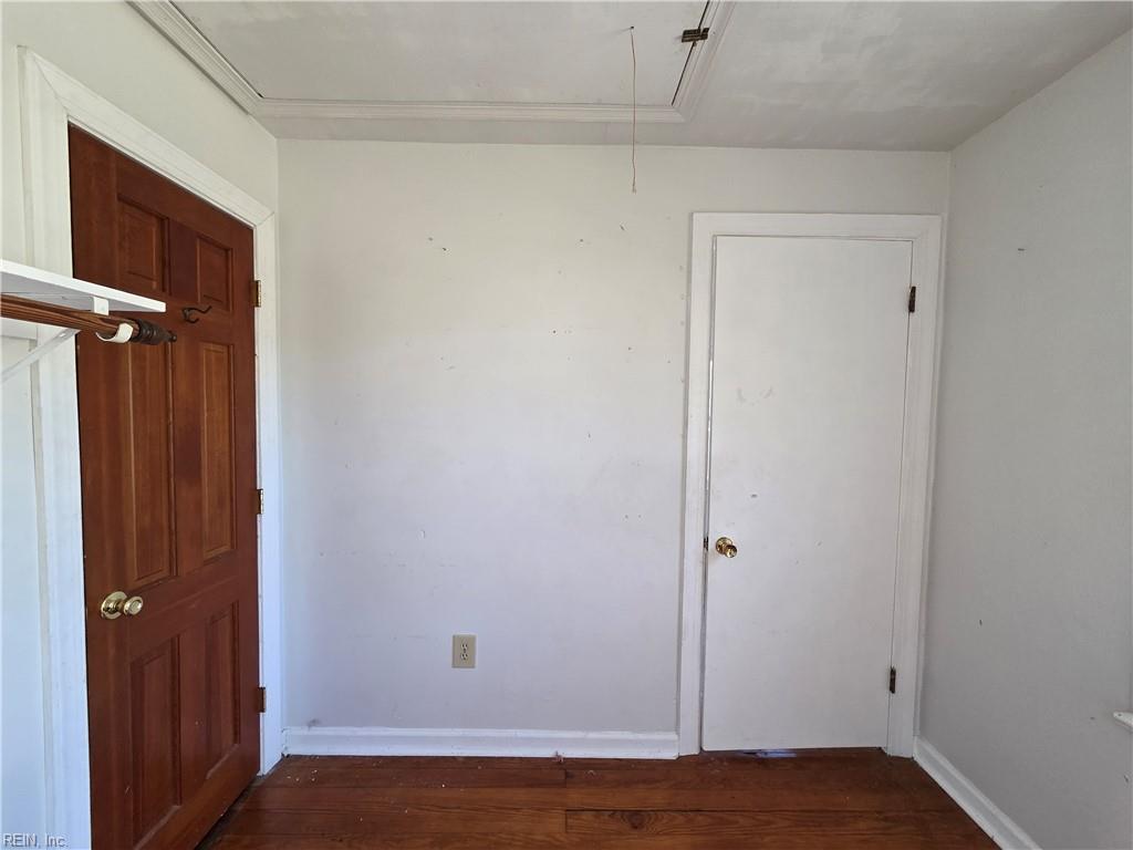 900 E Pembroke Ave Property Photo 33