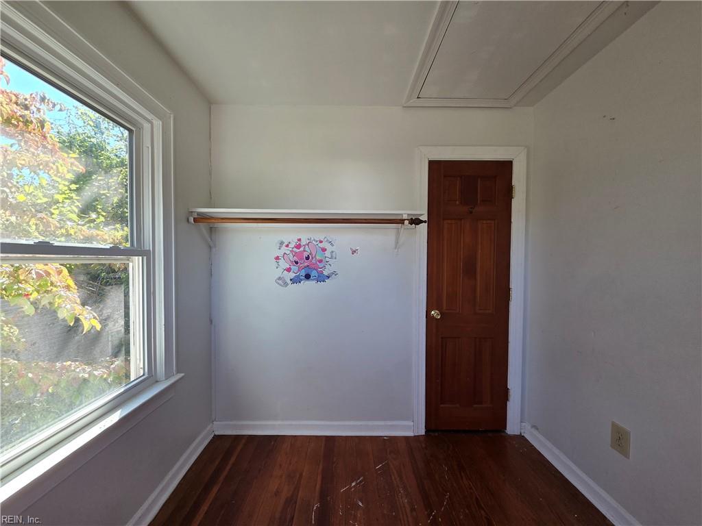 900 E Pembroke Ave Property Photo 34