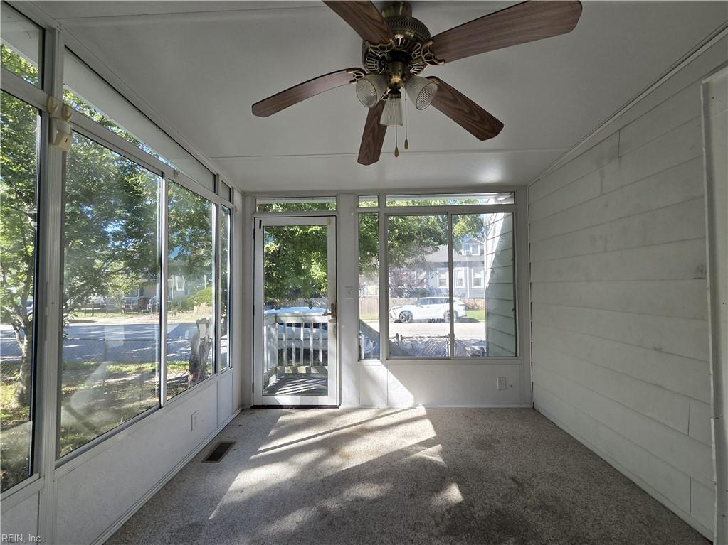 900 E Pembroke Ave Property Photo 37