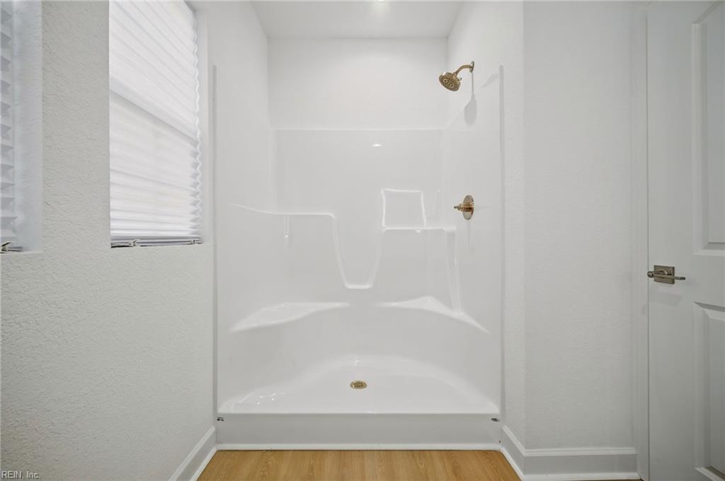 2144 Oregon Ave Property Photo 16