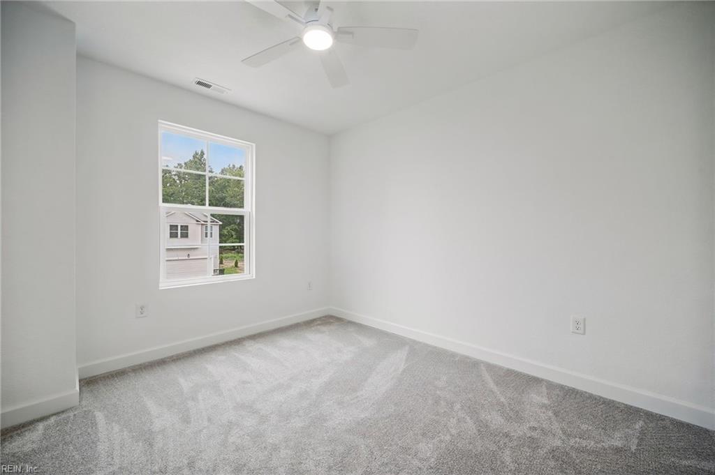2144 Oregon Ave Property Photo 25