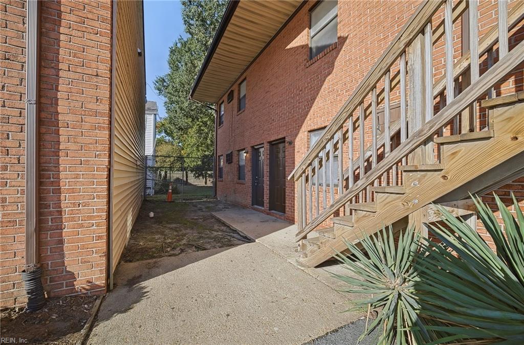4914 E Princess Anne Rd Property Photo 1