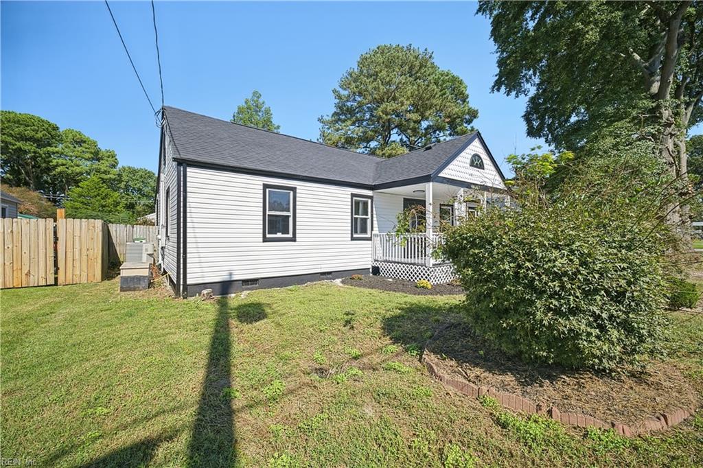 4004 Clifford St Property Photo 2