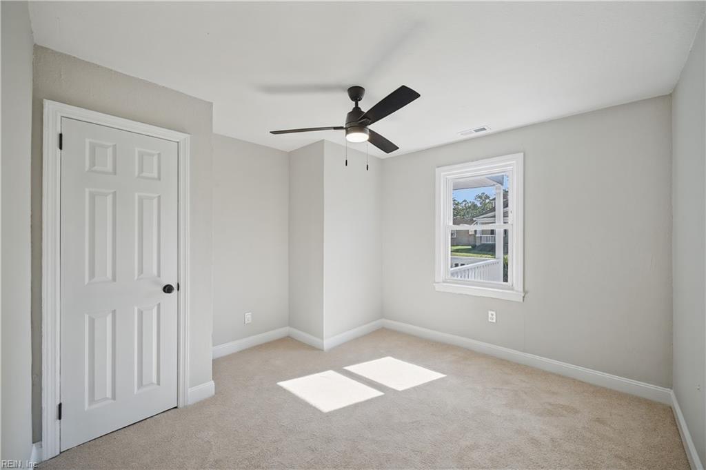 4004 Clifford St Property Photo 10
