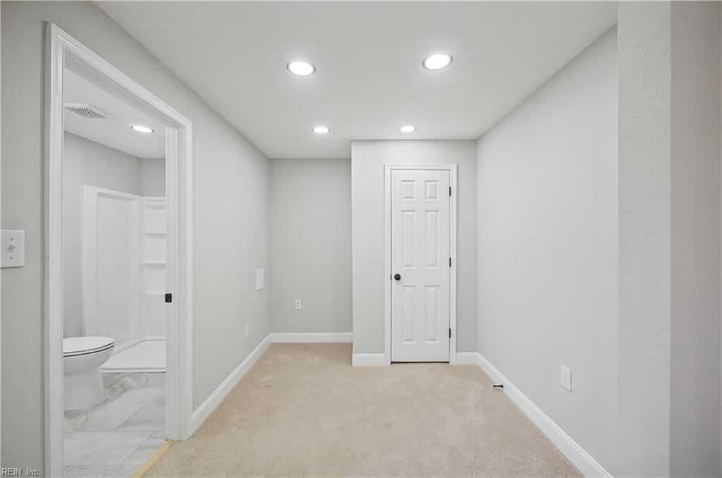 4004 Clifford St Property Photo 11