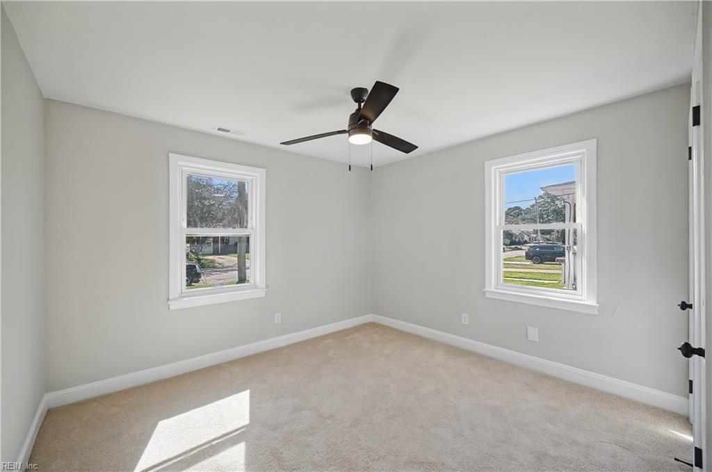 4004 Clifford St Property Photo 14