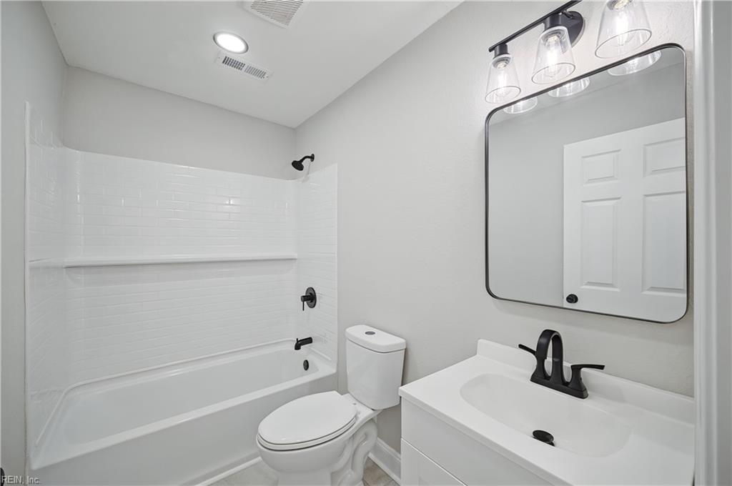4004 Clifford St Property Photo 15