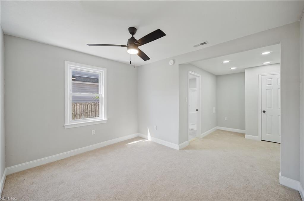 4004 Clifford St Property Photo 17