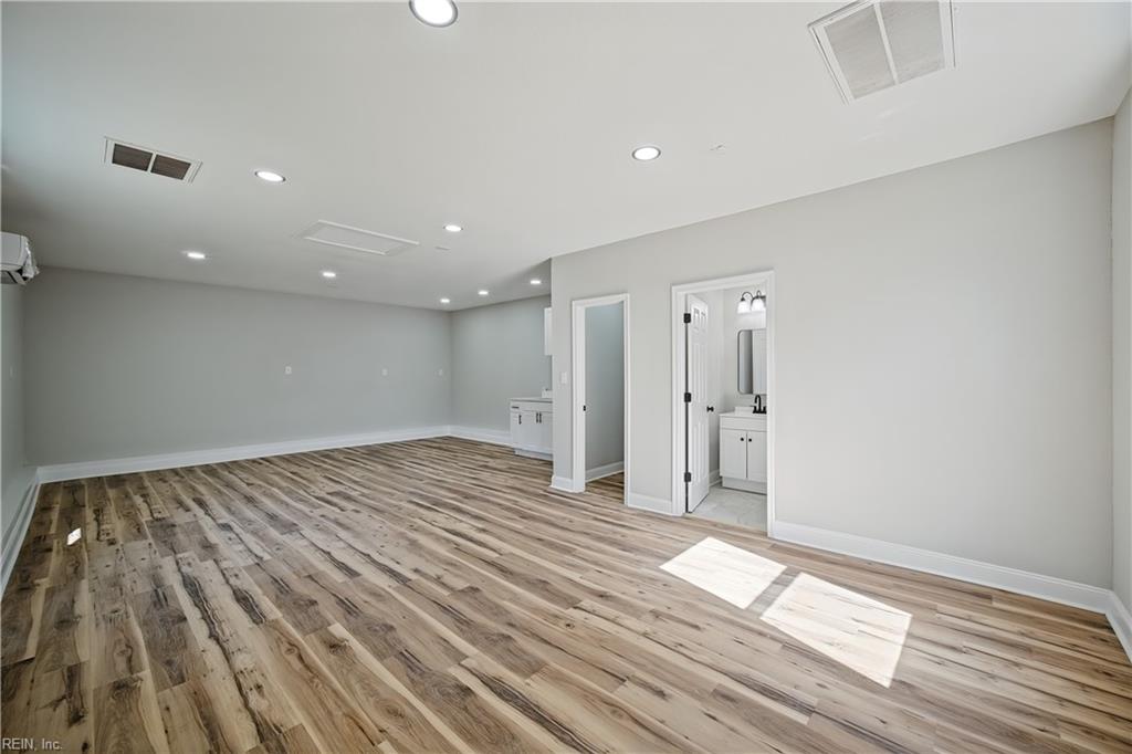 4004 Clifford St Property Photo 20