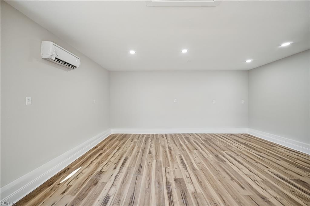 4004 Clifford St Property Photo 22