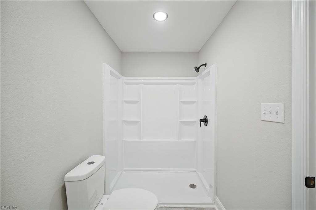 4004 Clifford St Property Photo 28