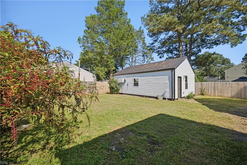 4004 Clifford St Property Photo 34