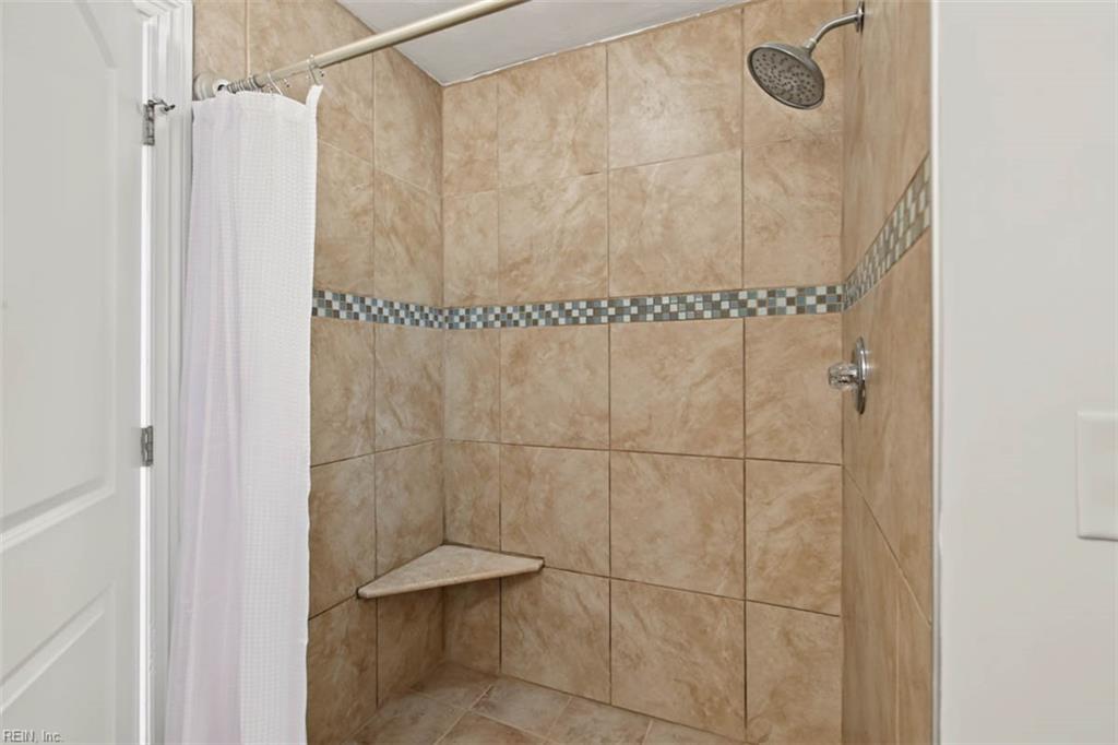 1403 Elder Ave Property Photo 27