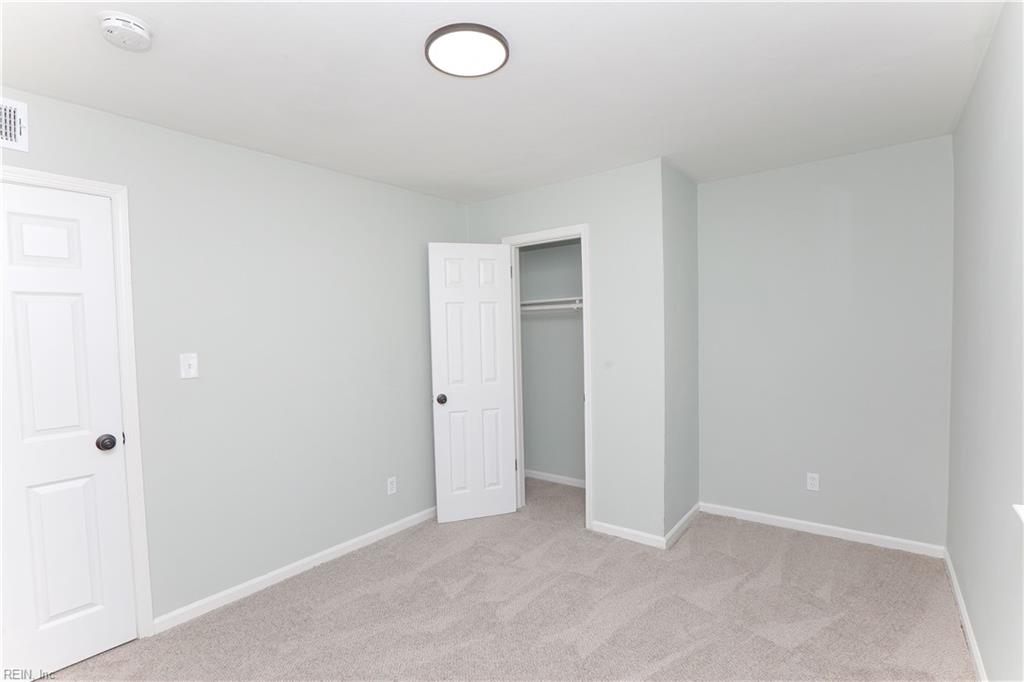 2709 Azalea Garden Rd Property Photo 13