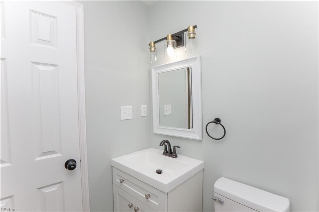 2709 Azalea Garden Rd Property Photo 16