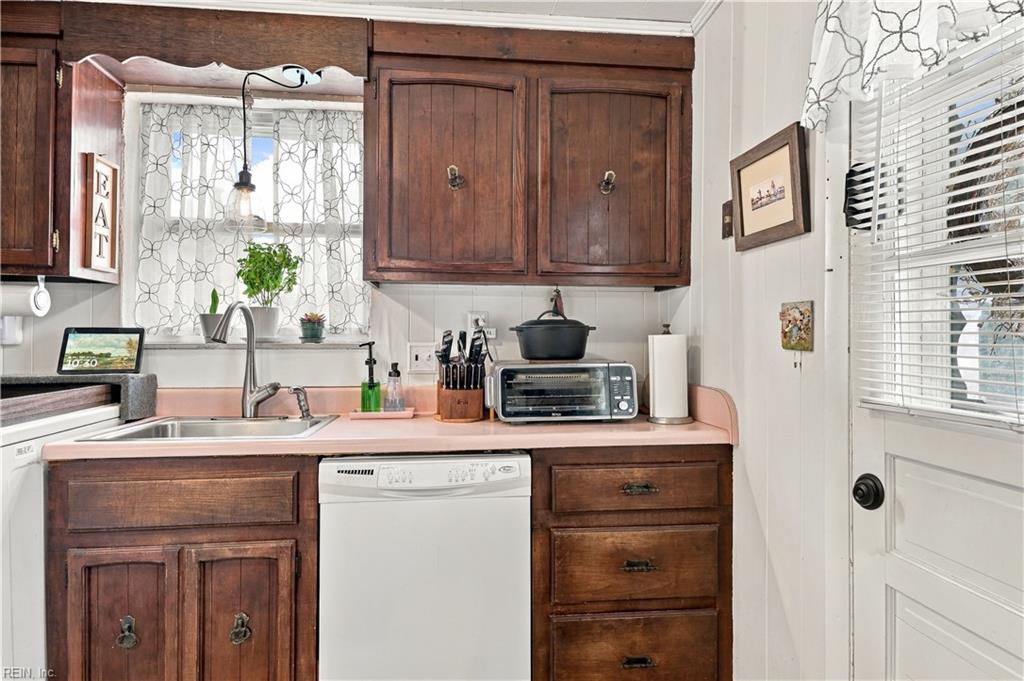237 Lenox Ave Property Photo 21