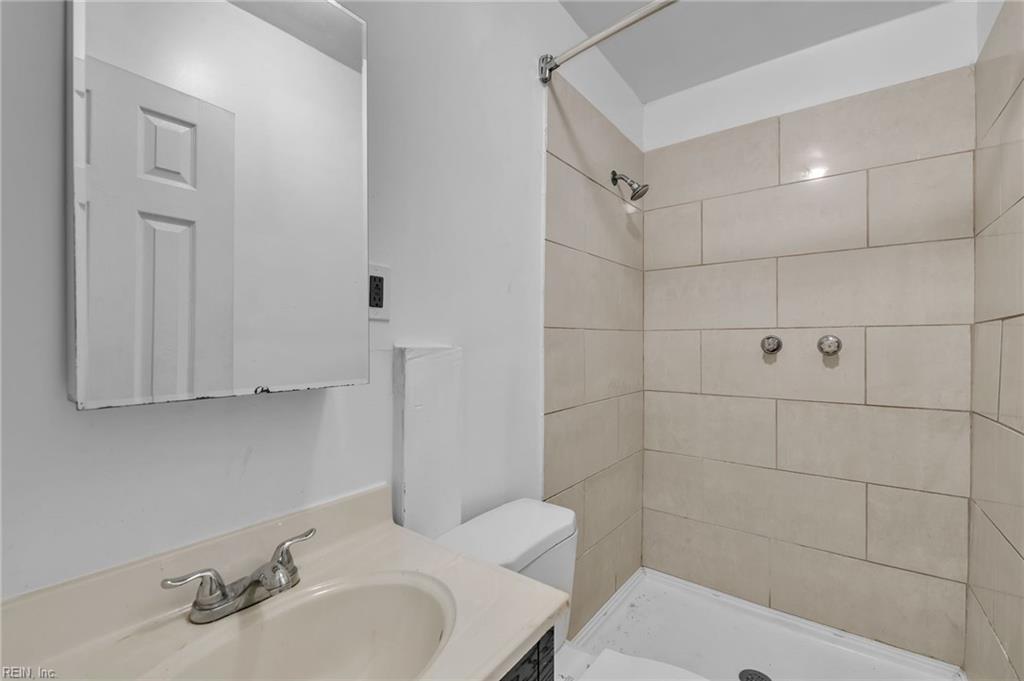 700 Saxon Ct Property Photo 47