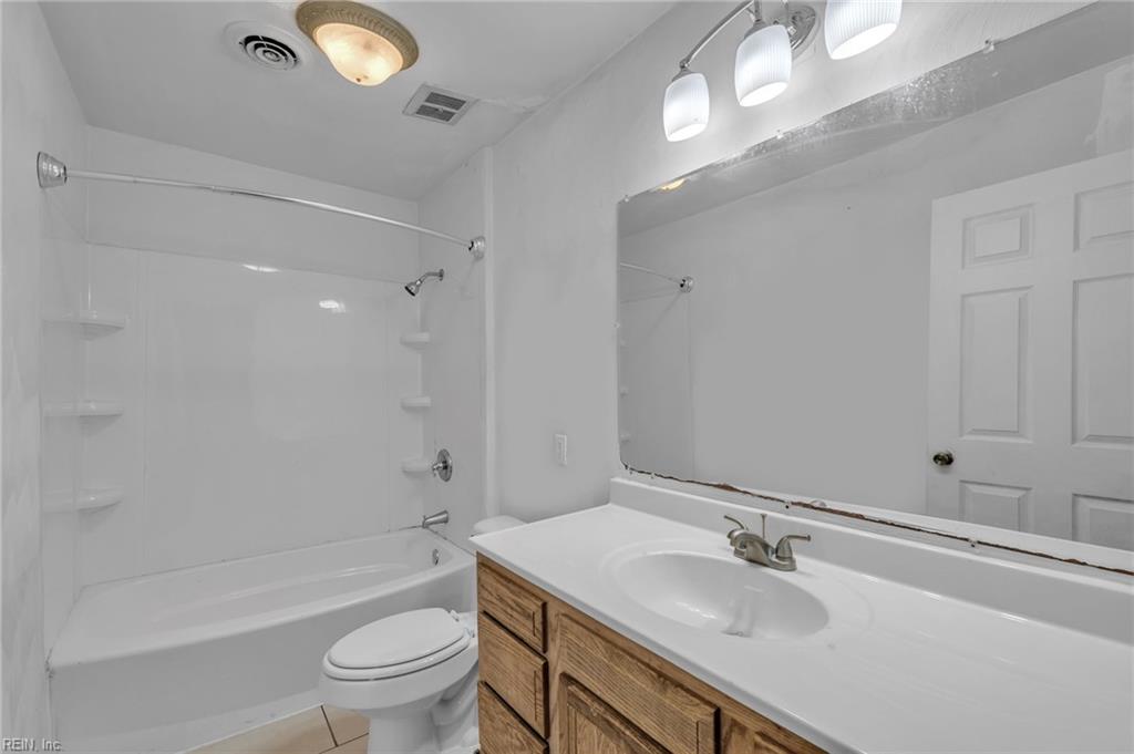 700 Saxon Ct Property Photo 48