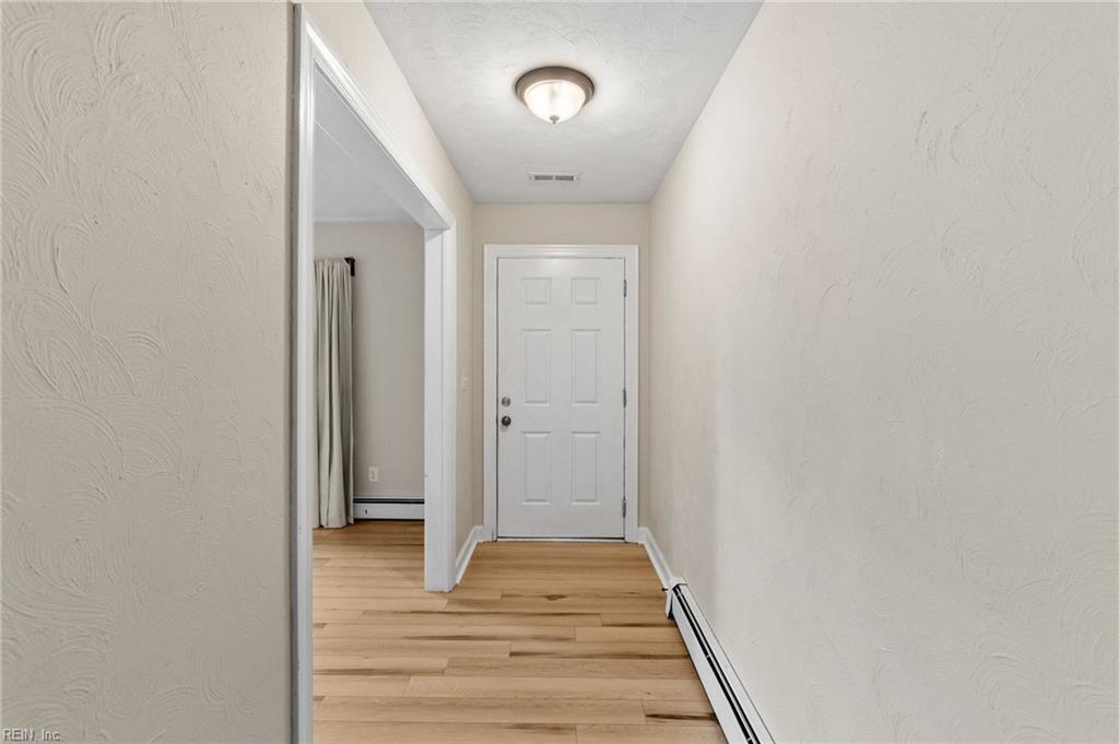 5817 Craneybrook Ln Property Photo 5