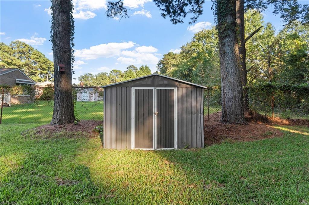 5817 Craneybrook Ln Property Photo 40