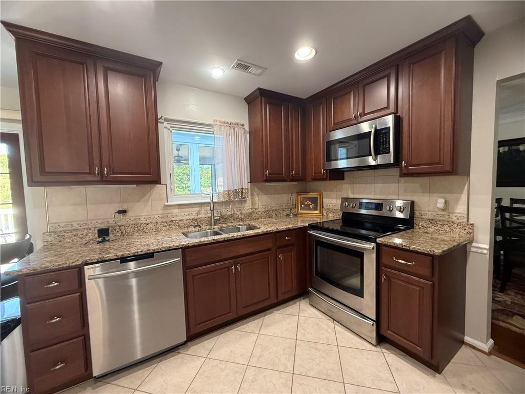 416 Mishannock Way Property Photo 36