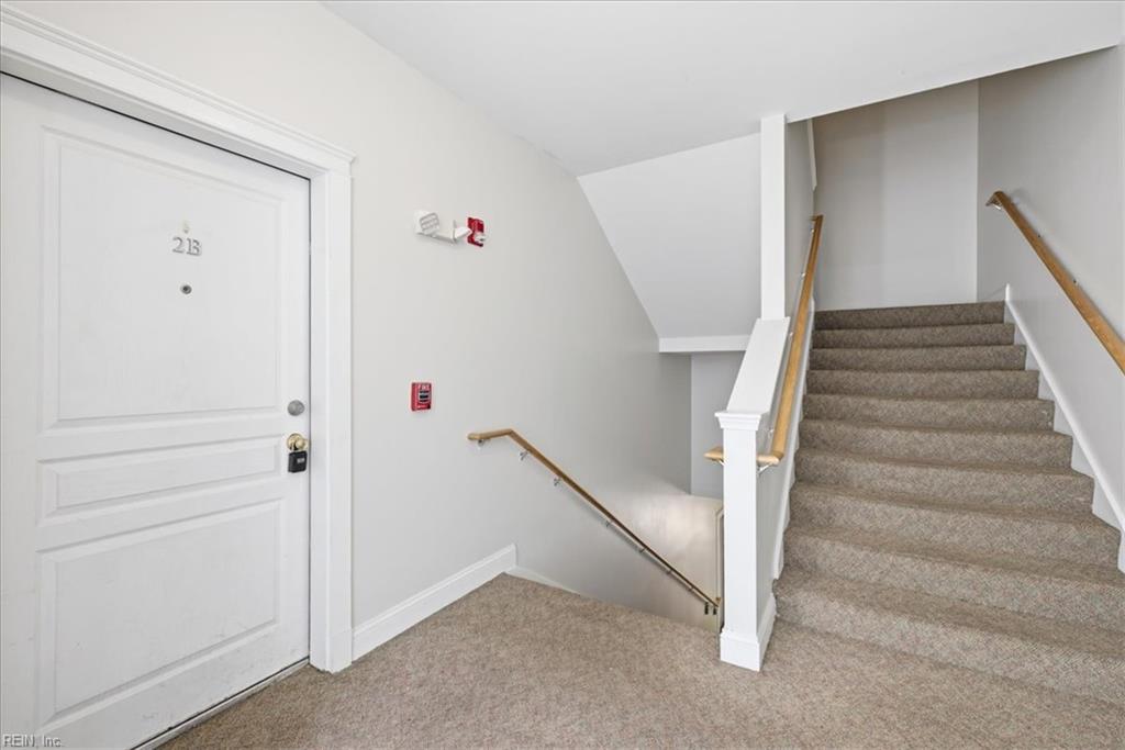 435 E Freemason St Property Photo 4