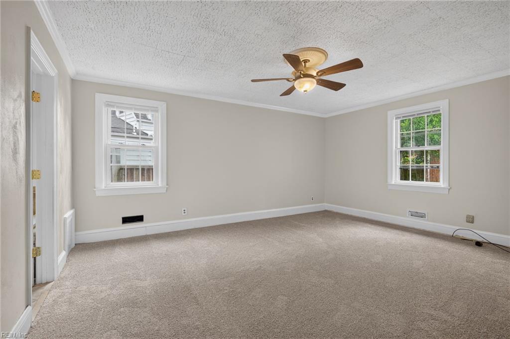 6013 S River Rd Property Photo 17