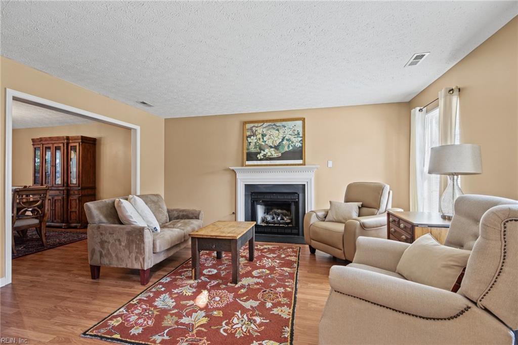 4643 Sir Gilbert Loop Property Photo 3