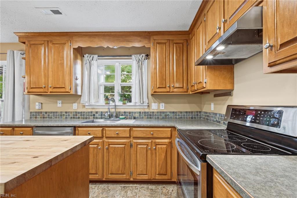 4643 Sir Gilbert Loop Property Photo 12