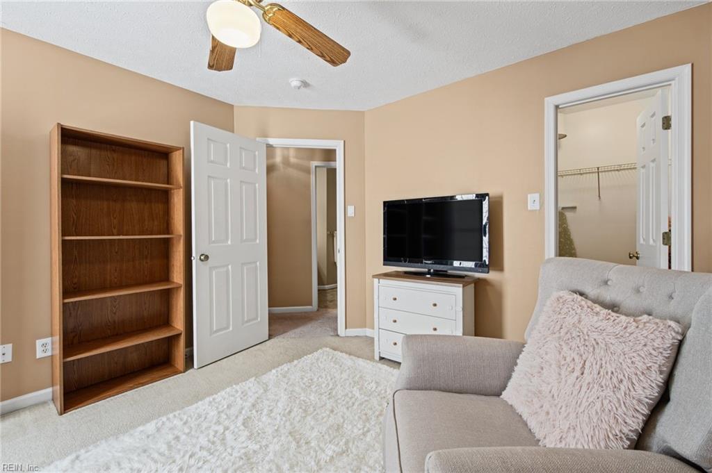 4643 Sir Gilbert Loop Property Photo 32