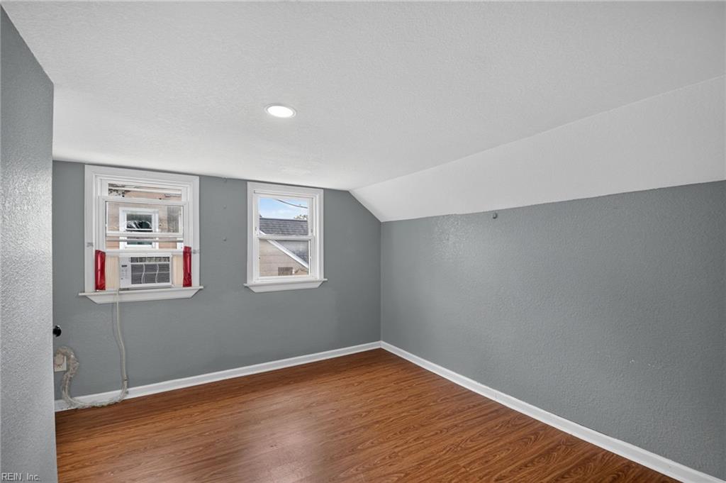 2202 Willow Wood Dr Property Photo 18