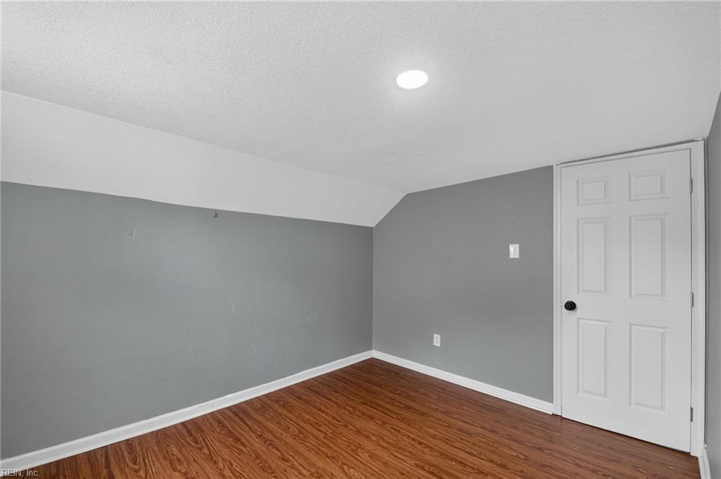 2202 Willow Wood Dr Property Photo 19