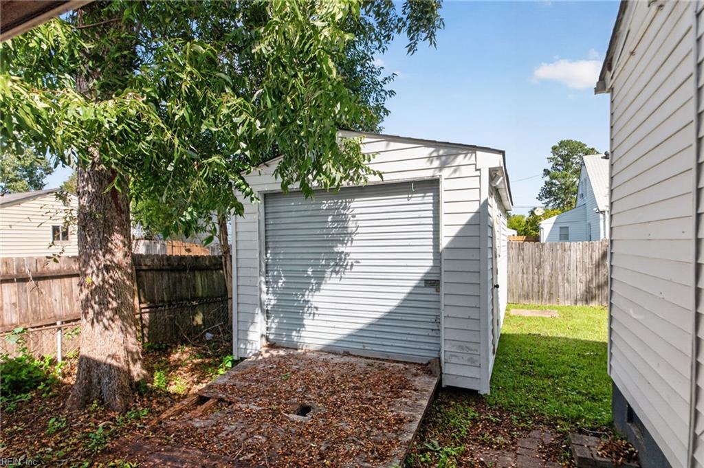 2202 Willow Wood Dr Property Photo 23