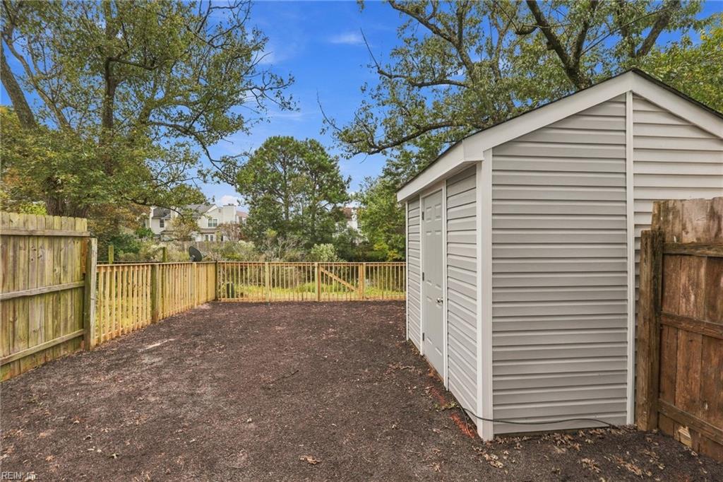 1614 Jameson Dr Property Photo 34