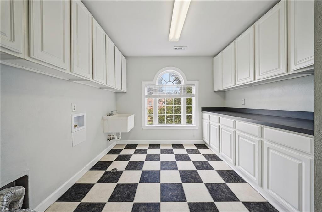 844 Greenfield Ln Property Photo 34