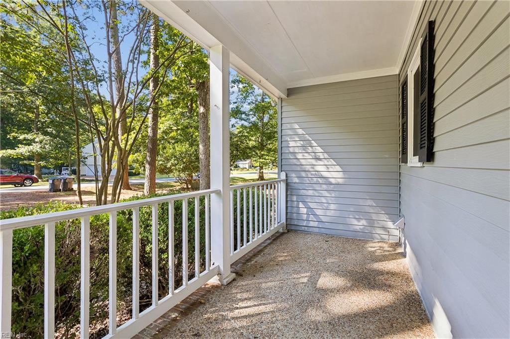 120 Sabre Dr Property Photo 4