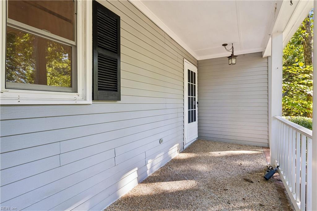 120 Sabre Dr Property Photo 5