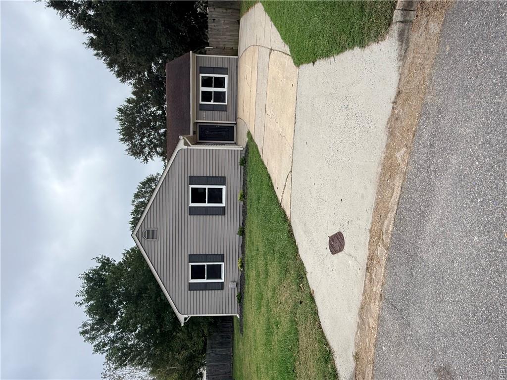 1509 Chessington Ct Property Photo 2