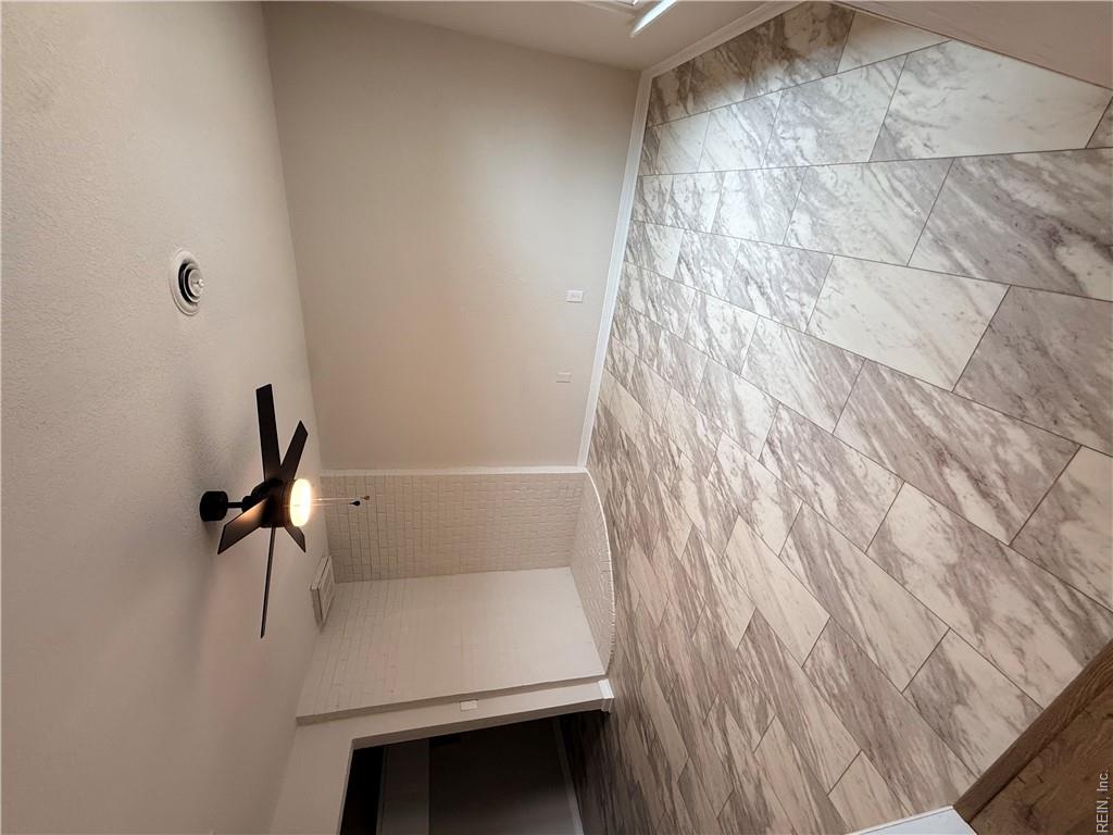 1509 Chessington Ct Property Photo 20