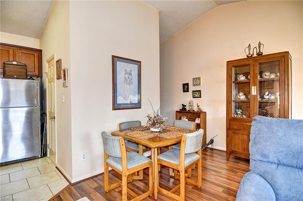 4208 Macarthur Rd Property Photo 8