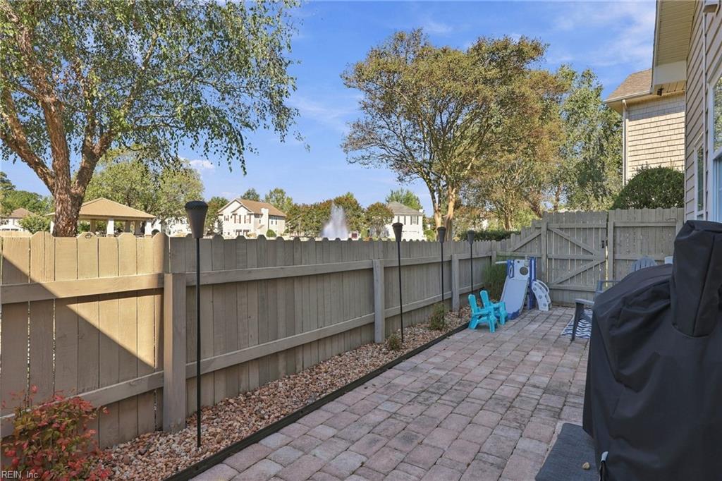 518 Silk Tree Ln Property Photo 34