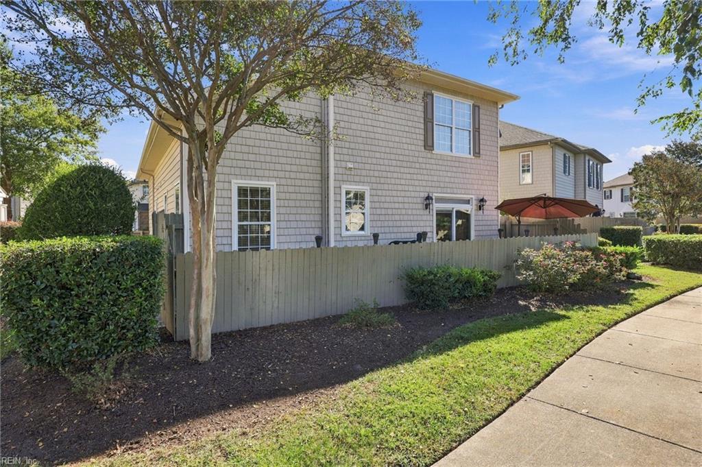 518 Silk Tree Ln Property Photo 37