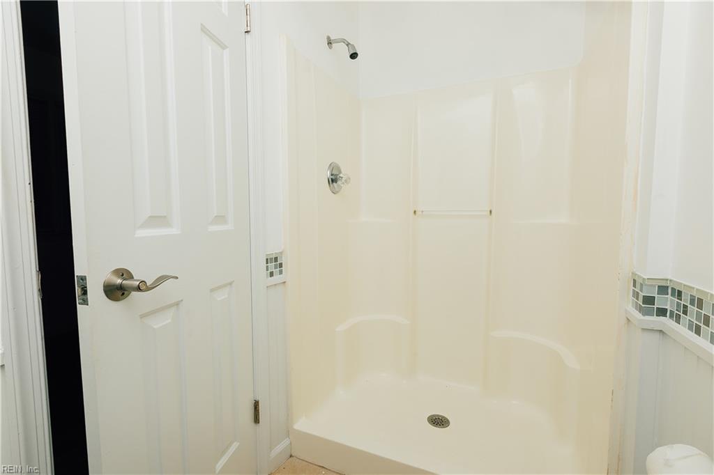 808 Baltic Walk Property Photo 9