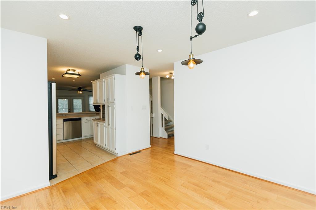 808 Baltic Walk Property Photo 27